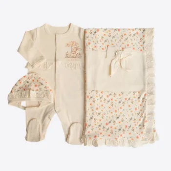 Cute Rabbit тройка комплект для новорожденной девочки Kitikate S60517